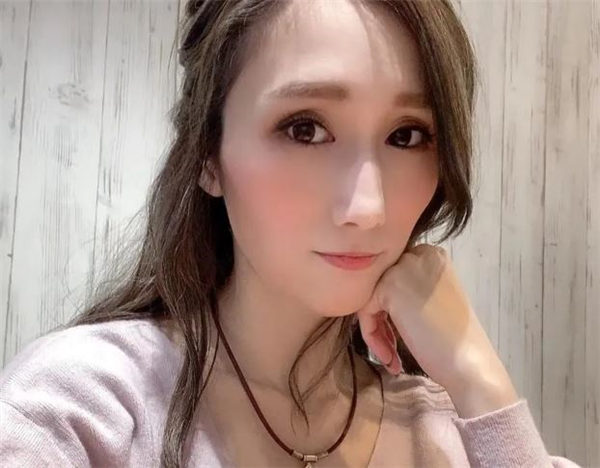 京香julia是谁 京香julia个人资料(图1)