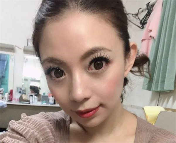 织田真子是谁 不一样的大姐姐哟(图2)