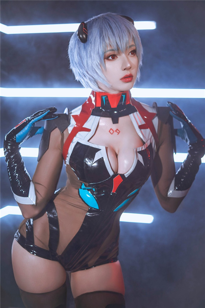 乌克兰网红SaiWestwood cos的2B小姐姐真的好美啊(图1)